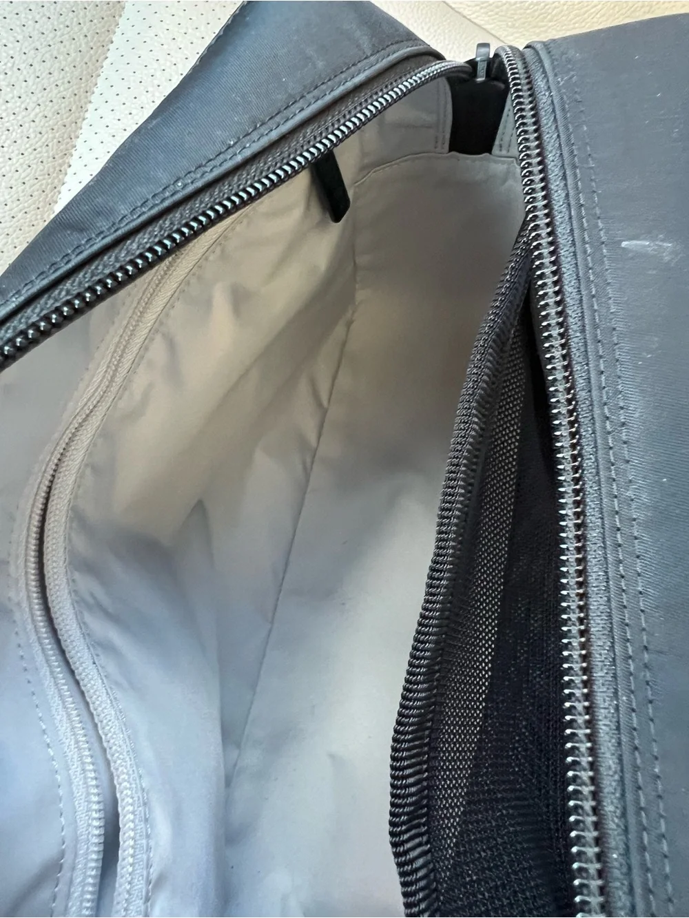 Authentic RIMOWA black travel pouch Toiletry Bag Makeup bag